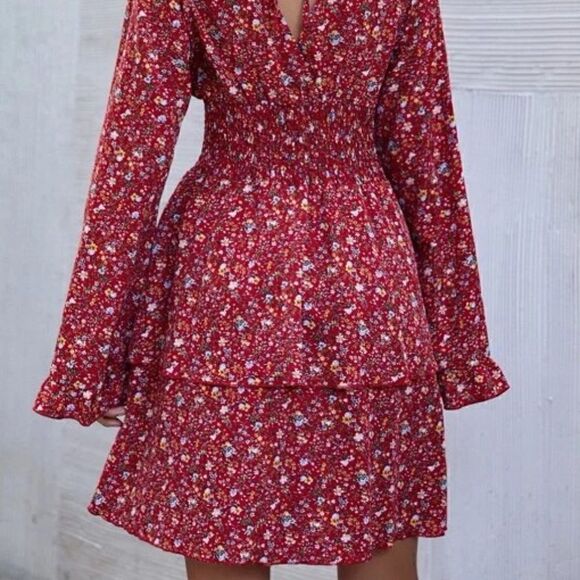 Ditsy Red Floral Trumpet Sleeve Shirred Waist Tie Back Layered Hem - Picture 4 of 6